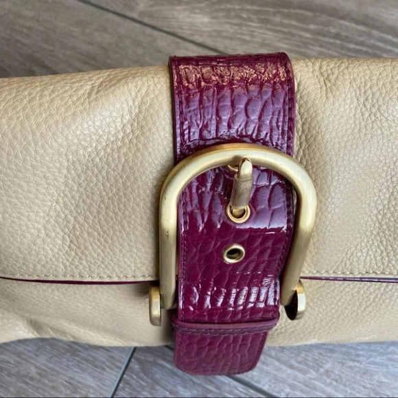 BCBGMAXAZRIA  Cream Leather Clutch - Picture 5 of 16